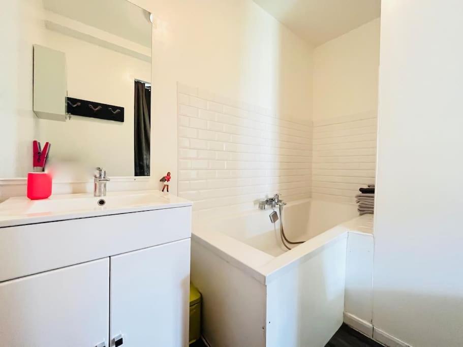 Superbe T3 Au Pieds De Notre Dame De La Garde Apartman Marseille Kültér fotó